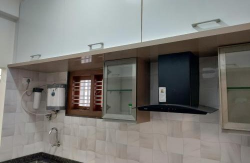Bengaluru Apartment | Corner apartment, 2BHK with good privacy, parking