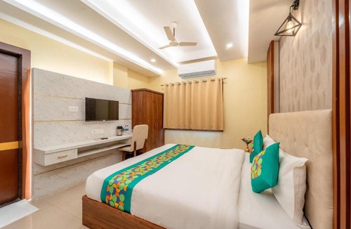 Bhopal Hotel | Cosmos Zorba Hotel, Hoshangabad Road
