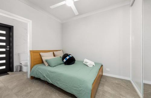 Koonawarra Apartment | Cosy & Modern 2BDR Granny Flat