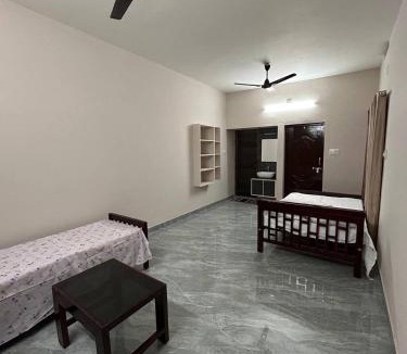 Irinjalakuda Apartment | Cosy Stays, 2 Adjacent Apartments in Irinjalakuda