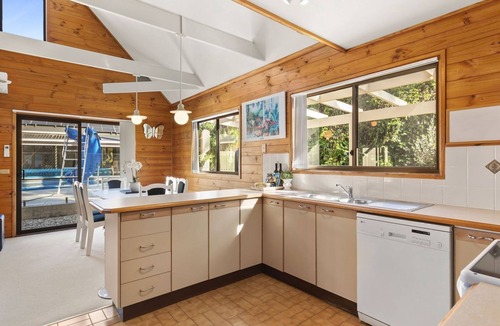 Boambee Cottage | Cottage on Boambee - Charming 3-bed cottage