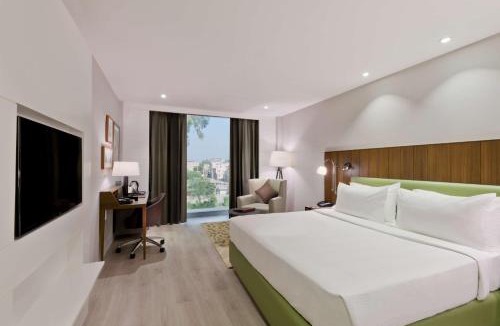 Zirakpur Hotel | Country Inn & Suites by Radisson Chandigarh Zirakpur