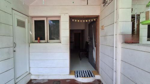 Rajkot House | Cozy 1bhk In Rajkot