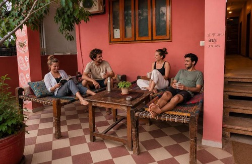 Amer Fort Road Hotel | Cozy Den
