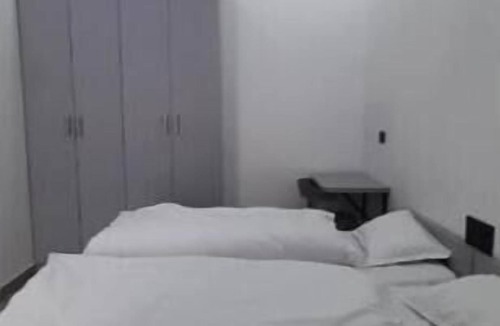 Agra Bed & Breakfast | Cozy Double Room Near Taj Mahal with Private Bathroom & Kitchenette