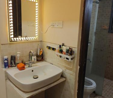 Pune Bed & Breakfast | Cozy Highway HomeStay