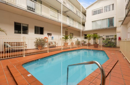 Woolloomooloo Apartment | Cozy Open-Plan Studio With Pool Access Near Wharf
