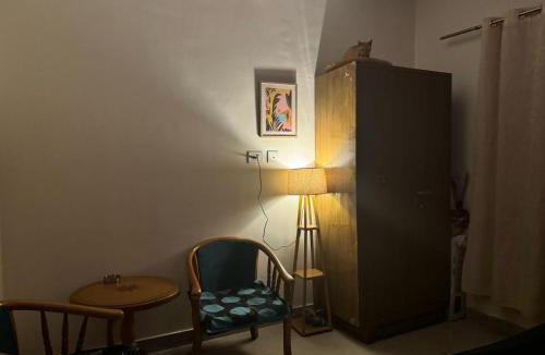 Dehradun Apartment | Cozy Room in 3BHK duplex