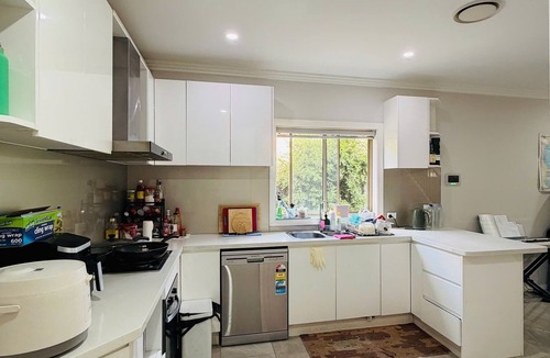 Revesby House | Cozy Twins Room with 2 Comfortable Single Beds