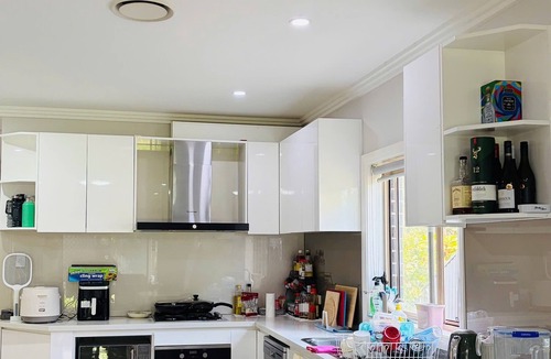Revesby House | Cozy Twins Room with 2 Comfortable Single Beds