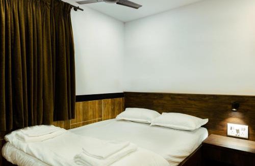 Bandra West House | CozyKey Rooms Bandra