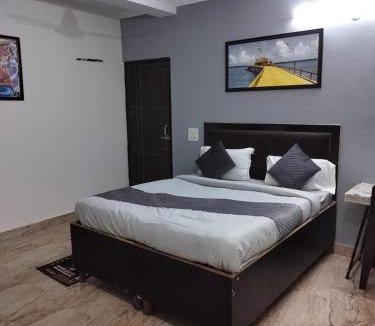 Chanakyapuri Hotel | CR Residency -Near Chanakyapuri Embassy Area