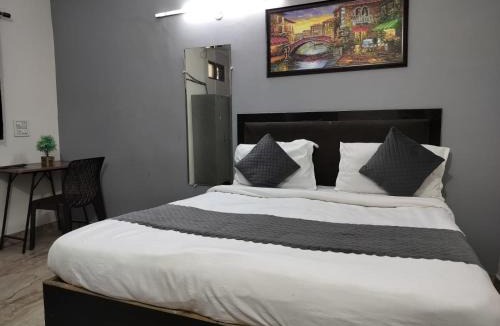 Chanakyapuri Hotel | CR Residency -Near Chanakyapuri Embassy Area