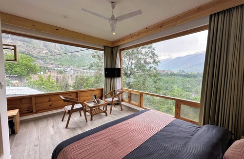 Manali Resort | Crimson inn by Senderos De Pine