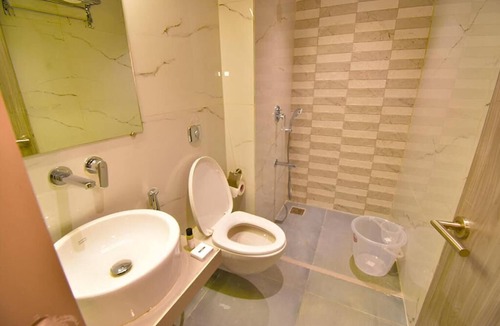 Mulund West Hotel | Crystal By Glitz Hotels