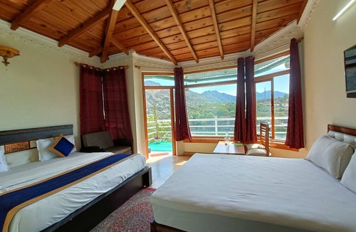 Bhimtal House | Crystal LakeView Homestay