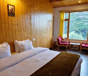 Jibhi House | Crystal Mountain Homestay - Jibhi Market