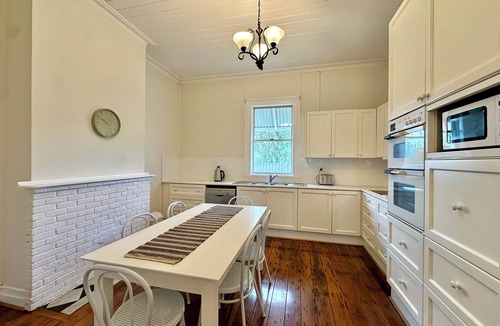 Young House | Currawong Corner Cottage