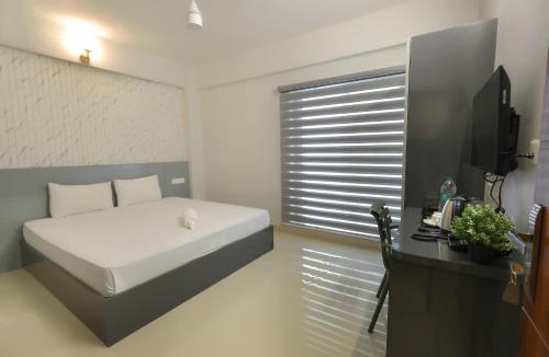 Kakkanad Hotel | D Mirage Hotels