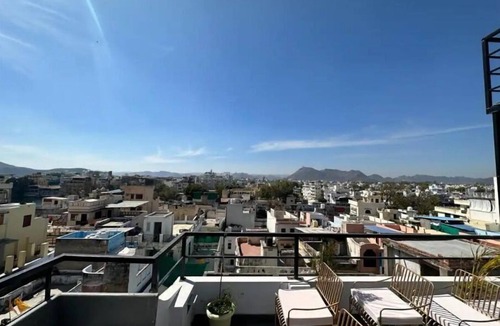 Udaipur City Centre House | Dakhsina haveli heritage Deluxe room