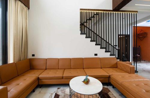 Chikalwas Hotel | DanCenter Papillon Villa | 5BHK | Pvt Pool | Statue of Belief | Udaipur