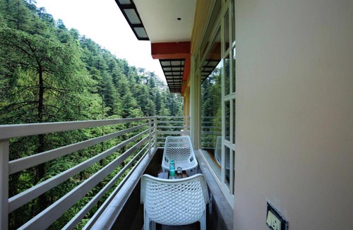 New Shimla Hotel | Decent Stays