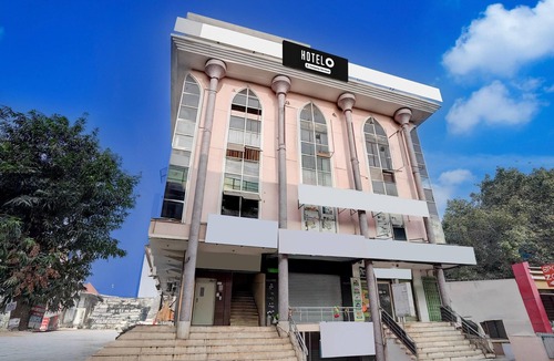 Vijayawada House | Deluxe Akshaya Pride