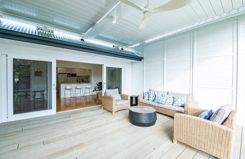 Dubbo House | Deluxe Entertainer - Pool, Close to CBD
