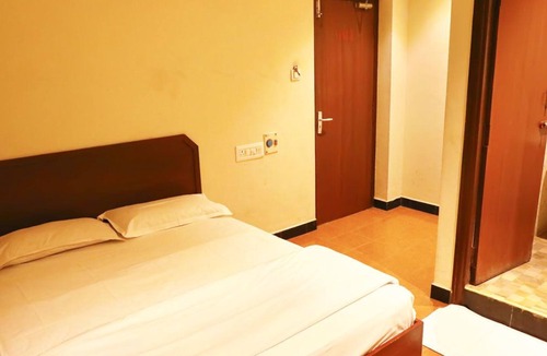 Pallavaram Hotel | Deluxe Hotel