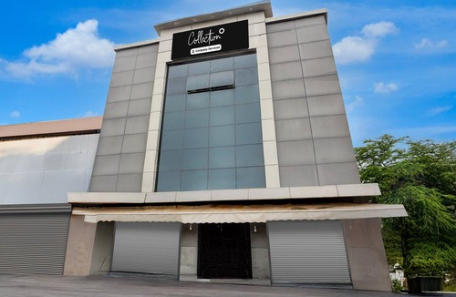 Jabalpur House | Deluxe Hotel Koshalya Mohan