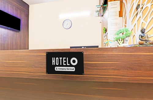 Karimnagar House | Deluxe Hotel O Karimnagar