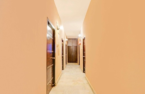 Karimnagar House | Deluxe Hotel O Karimnagar
