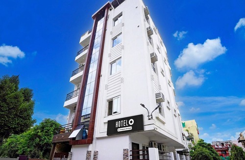 Kakarmatha House | Deluxe Hotel SKR