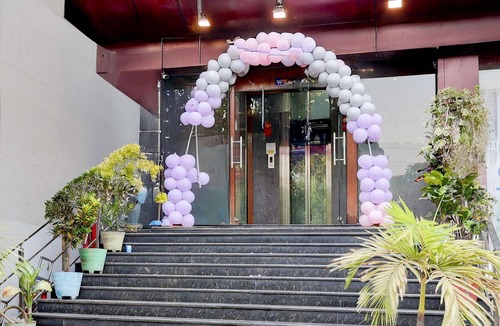 Dwaraka Nagar House | Deluxe Madhura Inn