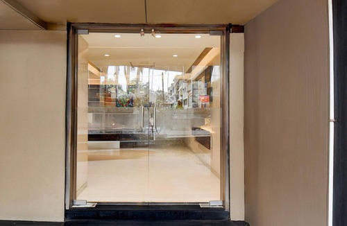 Pune House | Deluxe Popular Hotel