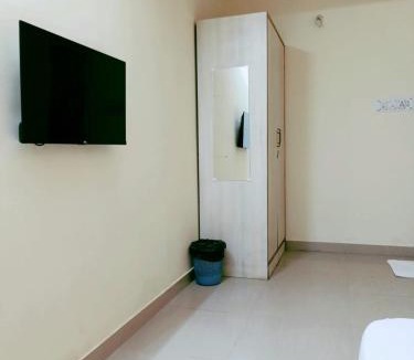 Whitefield Hotel | Deluxe Rooms near Tree Park Metro station Whitefield