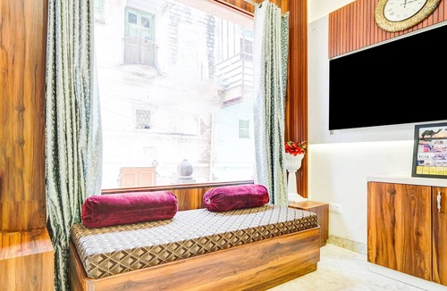 Jodhpur House | Deluxe Shiv Hari Heritage