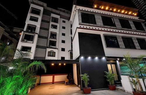 Kandiwali West House | Deluxe Sri Sai Regency