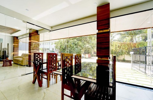 Nedumbassery House | Deluxe Super Townhouse Oak Cochin