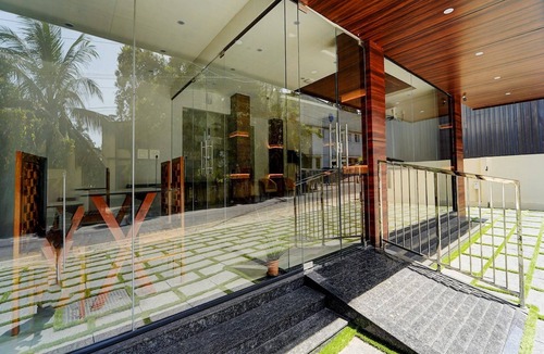 Nedumbassery House | Deluxe Super Townhouse Oak Cochin
