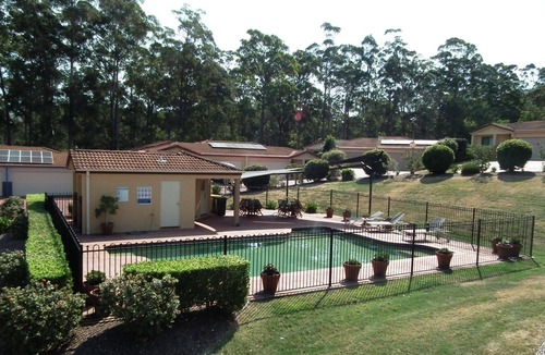 Tallwoods Village House | Deluxe Townhouse on Tallwoods Golf Course, Swimming pool and tennis court