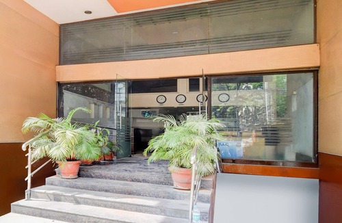 Hyderabad House | Deluxe Townhouse Narayanaguda Metro