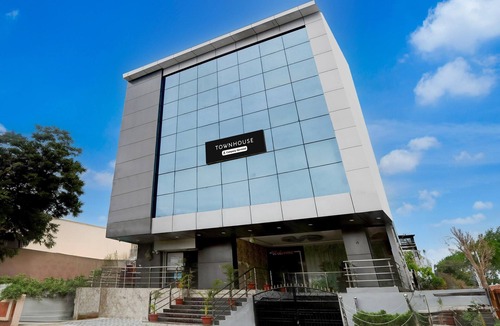 Khammam House | Deluxe With Twin Bed Bluemoon Hotel