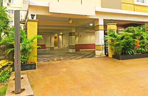 Kondapur House | Deluxe with Twin BedRrr Inn