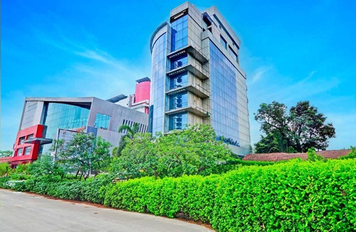 Nagpur House | Deluxe With Twin Bed Sitabuldi Station