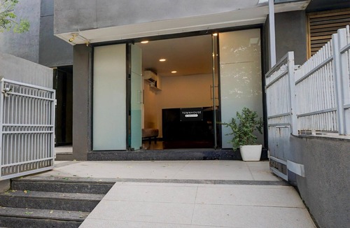Balewadi House | Deluxe with Twin BedBalewadi High Street