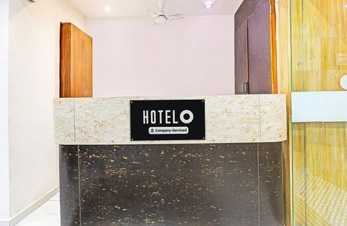 Udhna House | DeluxeButler Road Near Maripur Chowk