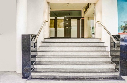 Nashik Road House | DeluxeHotel Shanti Inn