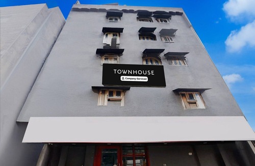 Nagpur House | DeluxeHotel Woodland