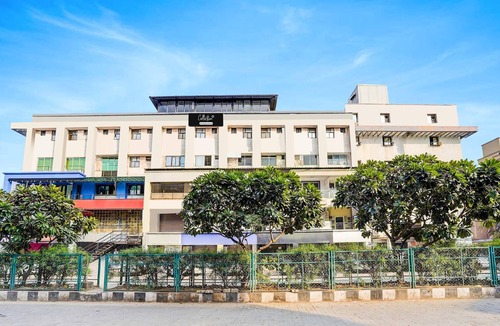 Infocity House | Deluxeinfocity Metro Station Gandhinagar